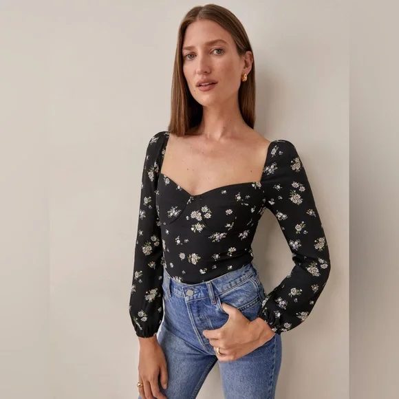 Reformation Reign Top in Daisy - Picture 6 of 8